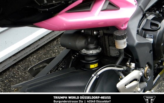 Umgebautes Motorrad Triumph Street Triple 675 R von Mansour Motorradtechnik - Bild 6 Umgebautes Motorrad Triumph Street Triple 675 R von Mansour Motorradtechnik - Bild 6
