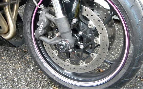Umgebautes Motorrad Triumph Street Triple 675 R von Mansour Motorradtechnik - Bild 8 Umgebautes Motorrad Triumph Street Triple 675 R von Mansour Motorradtechnik - Bild 8