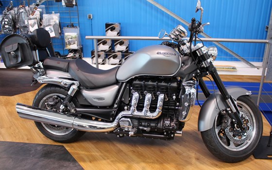 Umgebautes Motorrad Triumph Rocket III Roadster von Zweiradtechnik Zepf GmbH - Bild 1 Umgebautes Motorrad Triumph Rocket III Roadster von Zweiradtechnik Zepf GmbH - Bild 1