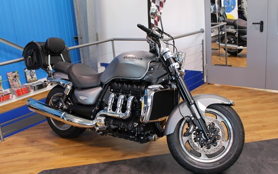 Umgebautes Motorrad Triumph Rocket III Roadster von Zweiradtechnik Zepf GmbH - Bild 7 Umgebautes Motorrad Triumph Rocket III Roadster von Zweiradtechnik Zepf GmbH - Bild 7