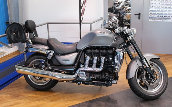 Umgebautes Motorrad Triumph Rocket III Roadster von Zweiradtechnik Zepf GmbH - Bild 8 Umgebautes Motorrad Triumph Rocket III Roadster von Zweiradtechnik Zepf GmbH - Bild 8