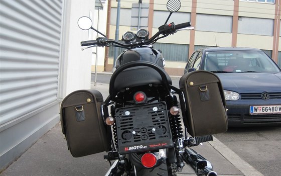 Umgebautes Motorrad Triumph Bonneville T100 Black von IL MOTO  Motorradhandel und Reparaturwerkstätte GesmbH - Bild 3 Umgebautes Motorrad Triumph Bonneville T100 Black von IL MOTO  Motorradhandel und Reparaturwerkstätte GesmbH - Bild 3