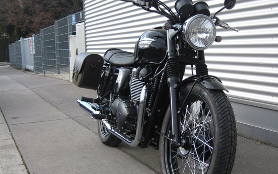 Umgebautes Motorrad Triumph Bonneville T100 Black von IL MOTO  Motorradhandel und Reparaturwerkstätte GesmbH - Bild 6 Umgebautes Motorrad Triumph Bonneville T100 Black von IL MOTO  Motorradhandel und Reparaturwerkstätte GesmbH - Bild 6