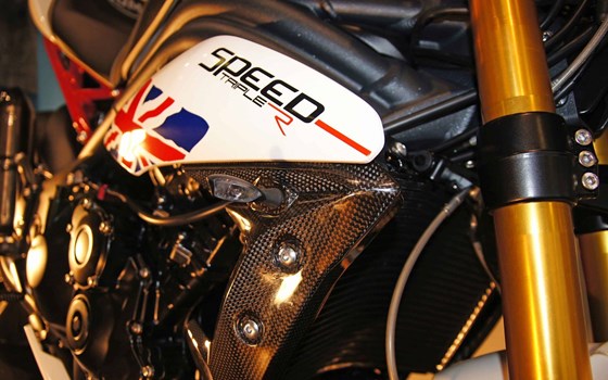 Umgebautes Motorrad Triumph Speed Triple R von Promotec GmbH - Bild 4 Umgebautes Motorrad Triumph Speed Triple R von Promotec GmbH - Bild 4