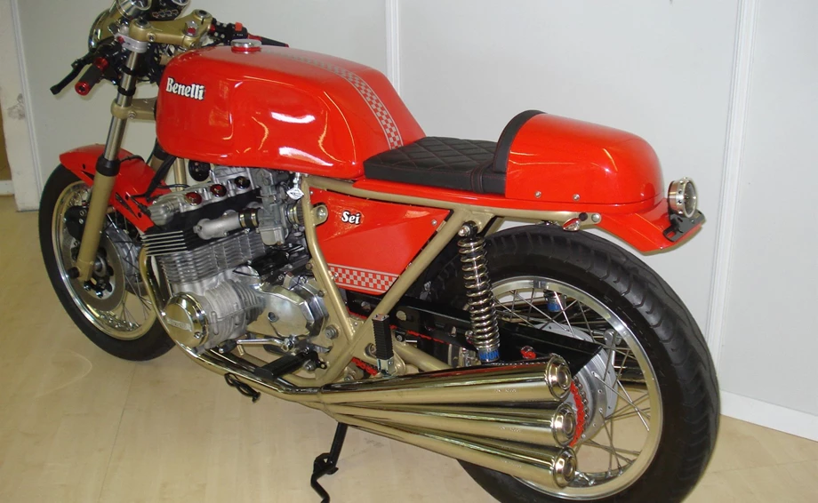 Umbgebautes Motorrad Benelli 750 Sei Bild 3: Umbgebautes Motorrad Benelli 750 Sei