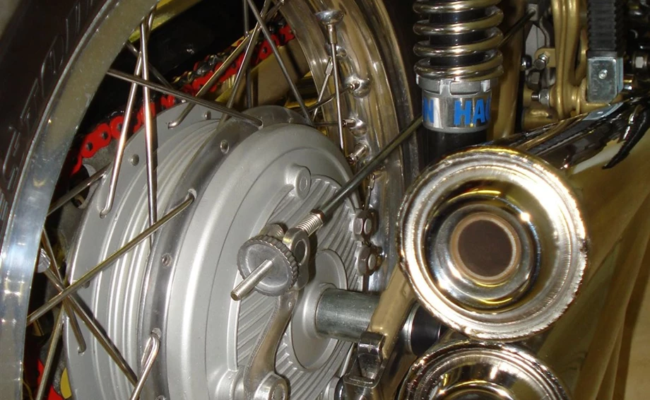 Umbgebautes Motorrad Benelli 750 Sei Bild 5: Umbgebautes Motorrad Benelli 750 Sei