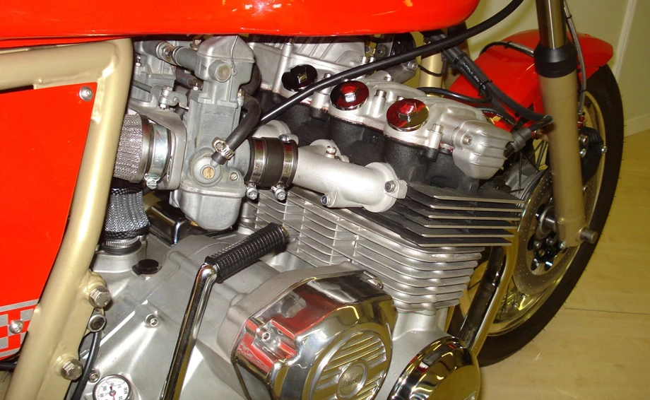 Umbgebautes Motorrad Benelli 750 Sei Bild 6: Umbgebautes Motorrad Benelli 750 Sei