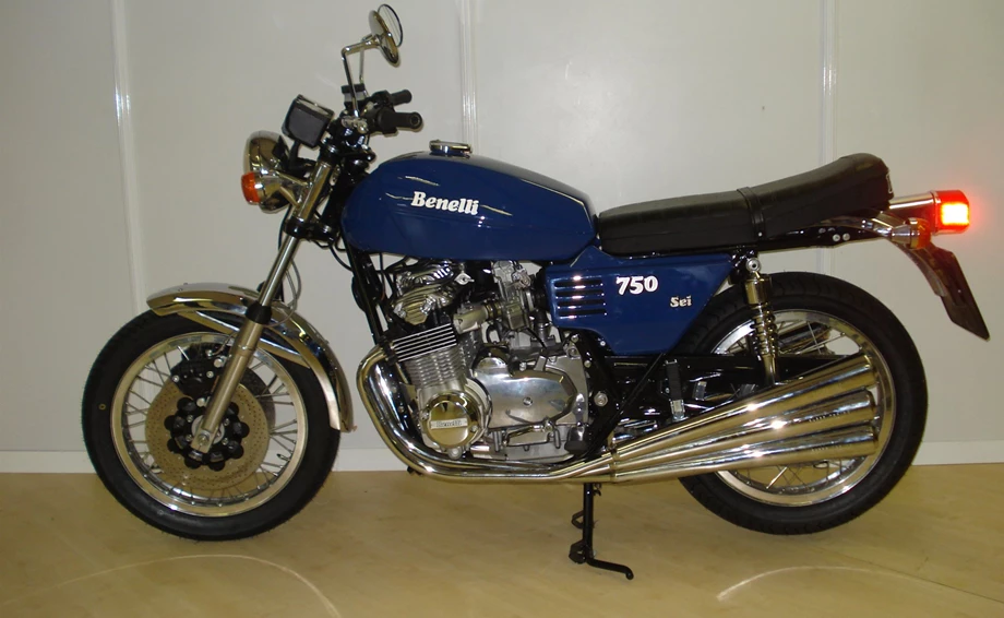 Umbgebautes Motorrad Benelli 750 Sei Bild 1: Umbgebautes Motorrad Benelli 750 Sei