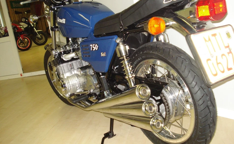 Umbgebautes Motorrad Benelli 750 Sei Bild 3: Umbgebautes Motorrad Benelli 750 Sei