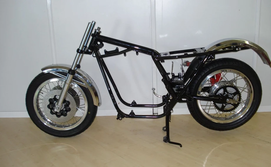 Umbgebautes Motorrad Benelli 750 Sei Bild 7: Umbgebautes Motorrad Benelli 750 Sei