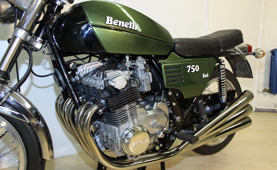 Umbgebautes Motorrad Benelli 750 Sei Bild 5: Umbgebautes Motorrad Benelli 750 Sei