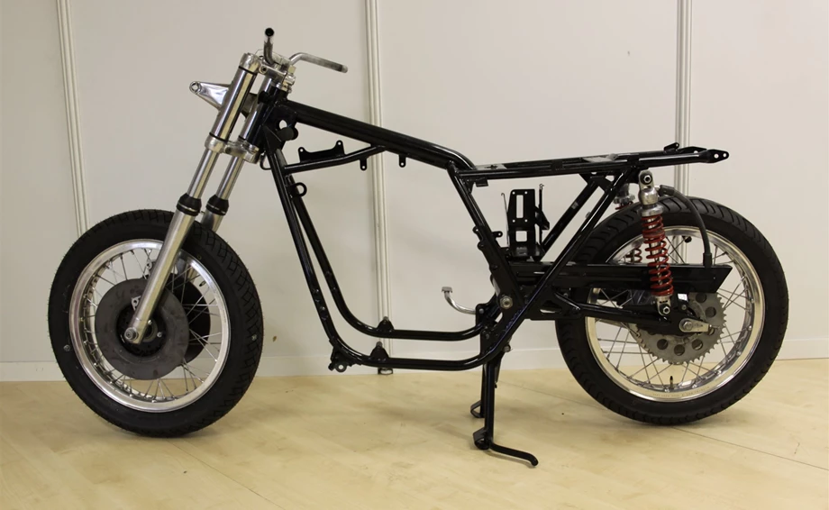 Umbgebautes Motorrad Benelli 750 Sei Bild 9: Umbgebautes Motorrad Benelli 750 Sei