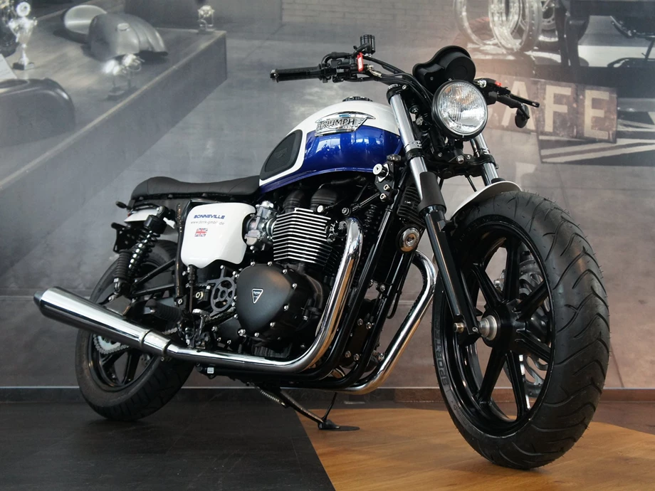 Umbgebautes Motorrad Triumph Bonneville Bild 1: Umbgebautes Motorrad Triumph Bonneville