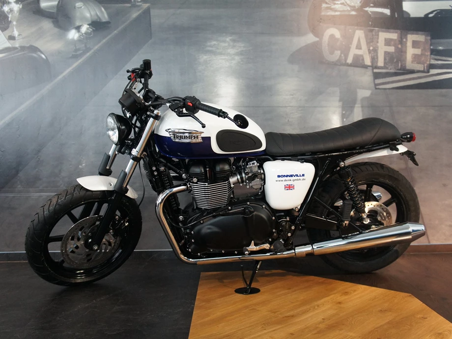 Umbgebautes Motorrad Triumph Bonneville Bild 2: Umbgebautes Motorrad Triumph Bonneville