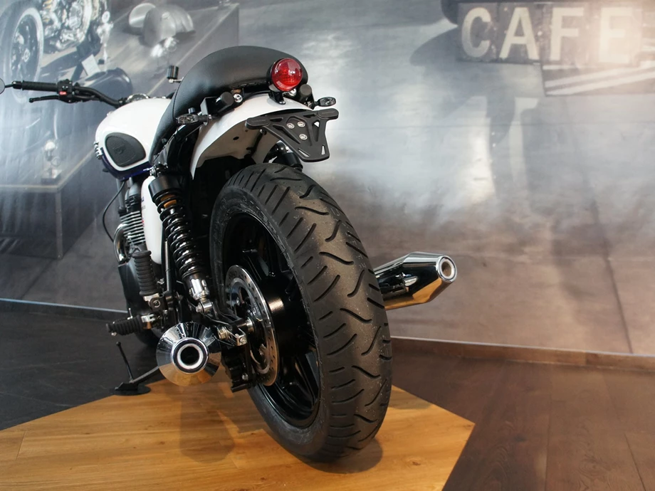 Umbgebautes Motorrad Triumph Bonneville Bild 7: Umbgebautes Motorrad Triumph Bonneville