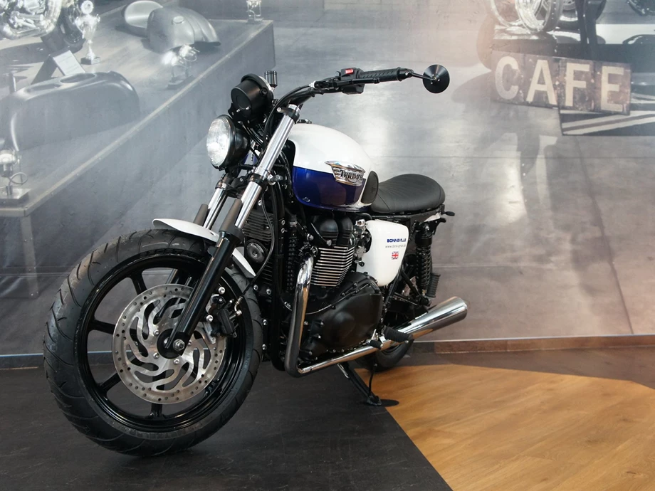 Umbgebautes Motorrad Triumph Bonneville Bild 8: Umbgebautes Motorrad Triumph Bonneville