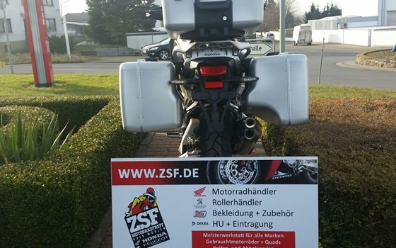 Umgebautes Motorrad Honda VFR1200X Crosstourer von ZSF Motorradtreff GmbH - Bild 2 Umgebautes Motorrad Honda VFR1200X Crosstourer von ZSF Motorradtreff GmbH - Bild 2