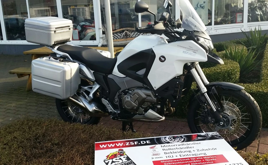 Rebuilt motorbike Honda VFR1200X Crosstourer Bild 4: Rebuilt motorbike Honda VFR1200X Crosstourer