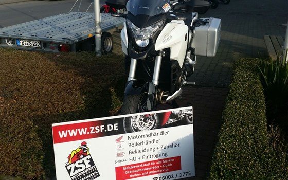 Umgebautes Motorrad Honda VFR1200X Crosstourer von ZSF Motorradtreff GmbH - Bild 5 Umgebautes Motorrad Honda VFR1200X Crosstourer von ZSF Motorradtreff GmbH - Bild 5