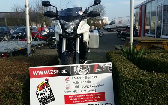 Umgebautes Motorrad Honda VFR1200X Crosstourer von ZSF Motorradtreff GmbH - Bild 8 Umgebautes Motorrad Honda VFR1200X Crosstourer von ZSF Motorradtreff GmbH - Bild 8