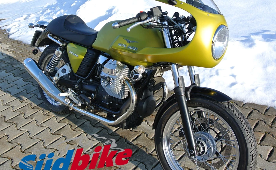 Rebuilt motorbike Moto Guzzi V7 Café Classic Bild 1: Rebuilt motorbike Moto Guzzi V7 Café Classic