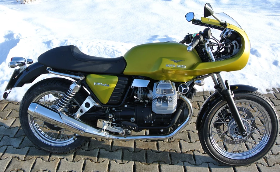 Rebuilt motorbike Moto Guzzi V7 Café Classic Bild 2: Rebuilt motorbike Moto Guzzi V7 Café Classic
