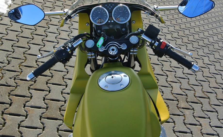 Rebuilt motorbike Moto Guzzi V7 Café Classic Bild 5: Rebuilt motorbike Moto Guzzi V7 Café Classic