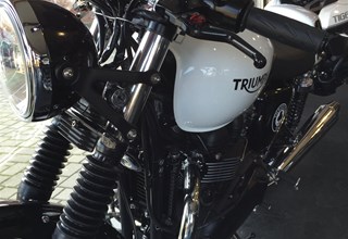 Triumph Thruxton Ace
