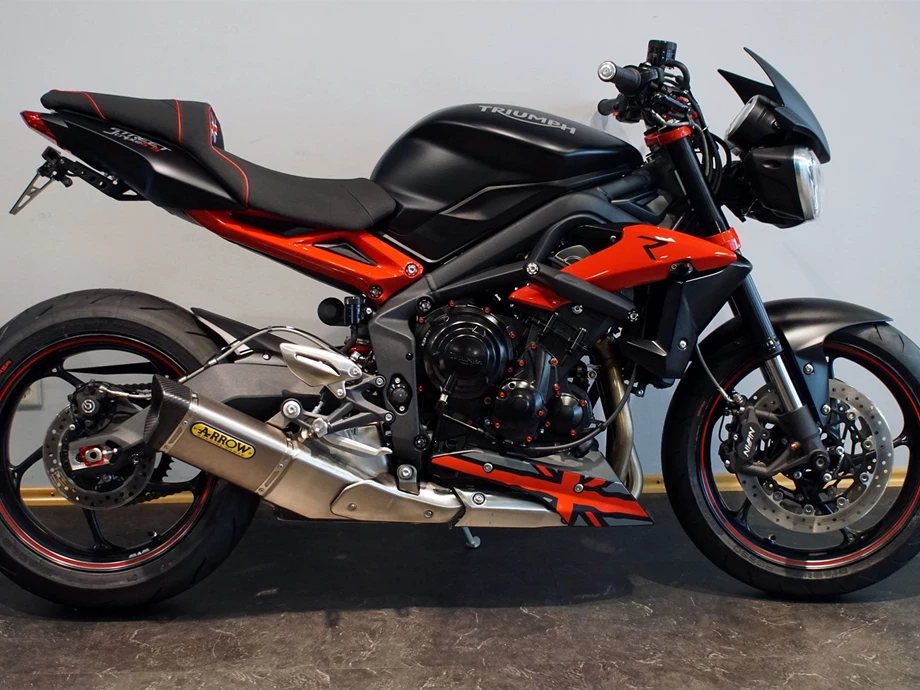 Umbgebautes Motorrad Triumph Street Triple 675 R Bild 1: Umbgebautes Motorrad Triumph Street Triple 675 R