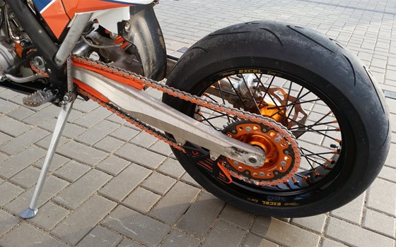 Umgebautes Motorrad KTM 500 EXC von motoroox GmbH - Bild 4 Umgebautes Motorrad KTM 500 EXC von motoroox GmbH - Bild 4