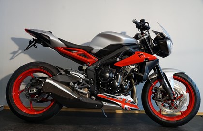 Triumph Street Triple RX Custom Bike Triumph Street Triple RX Custom Bike