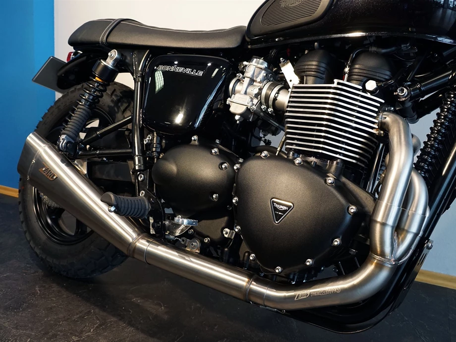 Umbgebautes Motorrad Triumph Bonneville T100 Black Bild 5: Umbgebautes Motorrad Triumph Bonneville T100 Black