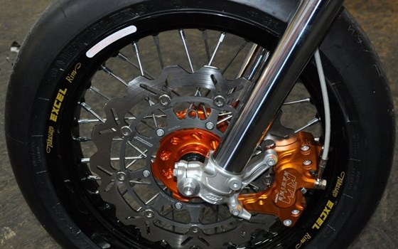Umgebautes Motorrad KTM 450 SX-F von Motobike Handels GmbH - Bild 2 Umgebautes Motorrad KTM 450 SX-F von Motobike Handels GmbH - Bild 2