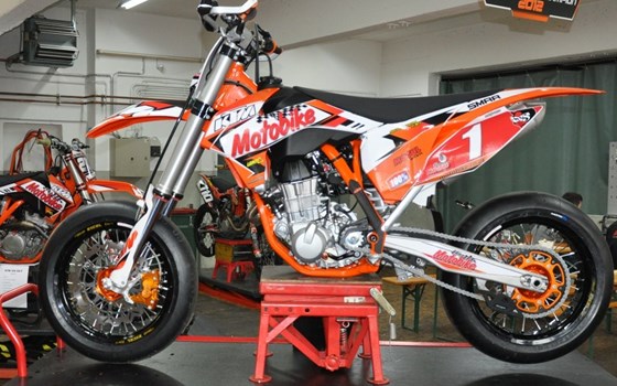 Umgebautes Motorrad KTM 450 SX-F von Motobike Handels GmbH - Bild 8 Umgebautes Motorrad KTM 450 SX-F von Motobike Handels GmbH - Bild 8