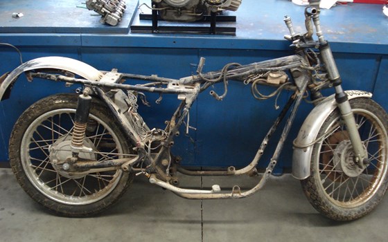 Umgebautes Motorrad Benelli 500 von Motorrad Scheunpflug e.K. - Bild 7 Umgebautes Motorrad Benelli 500 von Motorrad Scheunpflug e.K. - Bild 7