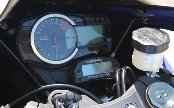 Umgebautes Motorrad Suzuki GSX-R 750 von GSN Motorraeder - Bild 7 Umgebautes Motorrad Suzuki GSX-R 750 von GSN Motorraeder - Bild 7
