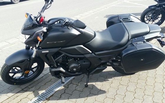 Umgebautes Motorrad Honda CTX 700 N von ZSF Motorradtreff GmbH - Bild 2 Umgebautes Motorrad Honda CTX 700 N von ZSF Motorradtreff GmbH - Bild 2