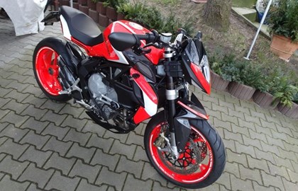 MV Agusta Dragster 800 Custom Bike MV Agusta Dragster 800 Custom Bike