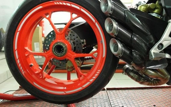 Umgebautes Motorrad MV Agusta Dragster 800 von A.T.T.-Tiedemann-Motorräder e.Kfm - Bild 8 Umgebautes Motorrad MV Agusta Dragster 800 von A.T.T.-Tiedemann-Motorräder e.Kfm - Bild 8