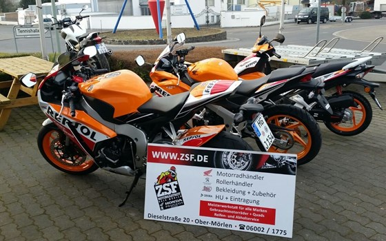 Umgebautes Motorrad Honda CBR1000RR Fireblade von ZSF Motorradtreff GmbH - Bild 3 Umgebautes Motorrad Honda CBR1000RR Fireblade von ZSF Motorradtreff GmbH - Bild 3