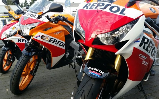 Umgebautes Motorrad Honda CBR1000RR Fireblade von ZSF Motorradtreff GmbH - Bild 8 Umgebautes Motorrad Honda CBR1000RR Fireblade von ZSF Motorradtreff GmbH - Bild 8