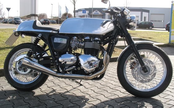 Umgebautes Motorrad Triumph Bonneville T100 von Becker-Tiemann Motorrad GmbH & Co. KG - Bild 1 Umgebautes Motorrad Triumph Bonneville T100 von Becker-Tiemann Motorrad GmbH & Co. KG - Bild 1