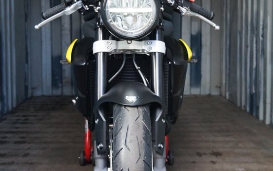 Umgebautes Motorrad Triumph Street Triple 675 R von Q-Bike Technik GmbH - Bild 10 Umgebautes Motorrad Triumph Street Triple 675 R von Q-Bike Technik GmbH - Bild 10