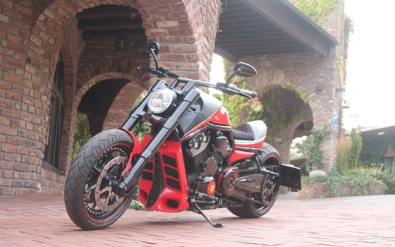 Umgebautes Motorrad Harley-Davidson Night Rod Special VRSCDX von X-Trem Custombikes - Bild 18 Umgebautes Motorrad Harley-Davidson Night Rod Special VRSCDX von X-Trem Custombikes - Bild 18
