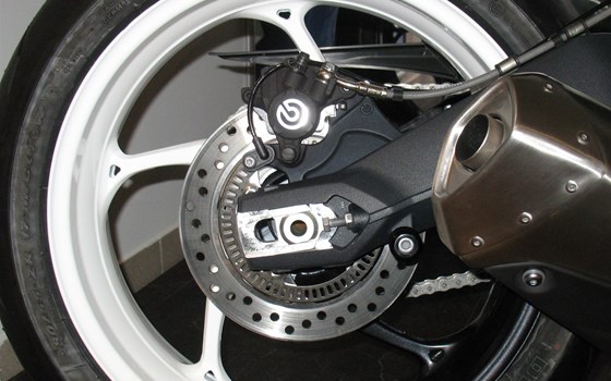 Umgebautes Motorrad Triumph Street Triple von Becker-Tiemann Motorrad GmbH & Co. KG - Bild 5 Umgebautes Motorrad Triumph Street Triple von Becker-Tiemann Motorrad GmbH & Co. KG - Bild 5