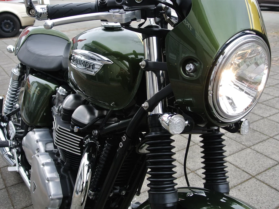 Umbgebautes Motorrad Triumph Thruxton Bild 5: Umbgebautes Motorrad Triumph Thruxton