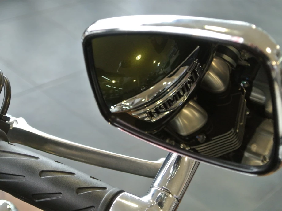 Umbgebautes Motorrad Triumph Thruxton Bild 6: Umbgebautes Motorrad Triumph Thruxton