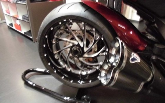 Umgebautes Motorrad Ducati Diavel 1200 von Team Wahlers GmbH - Bild 3