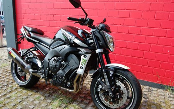 Umgebautes Motorrad Yamaha FZ1 von Motorland Motorrad GmbH - Bild 2 Umgebautes Motorrad Yamaha FZ1 von Motorland Motorrad GmbH - Bild 2