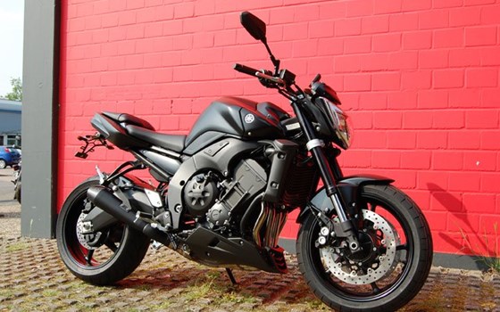 Umgebautes Motorrad Yamaha FZ1 von Motorland Motorrad GmbH - Bild 3 Umgebautes Motorrad Yamaha FZ1 von Motorland Motorrad GmbH - Bild 3
